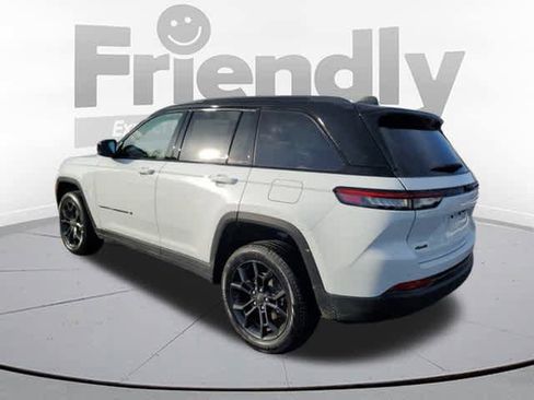 New 2025 Jeep Grand Cherokee Limited image 3