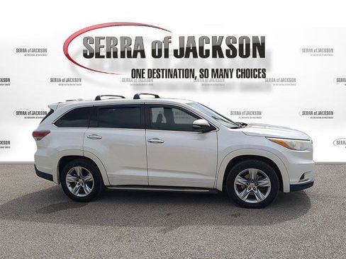 Used 2015 Toyota Highlander Limited FWD image 9