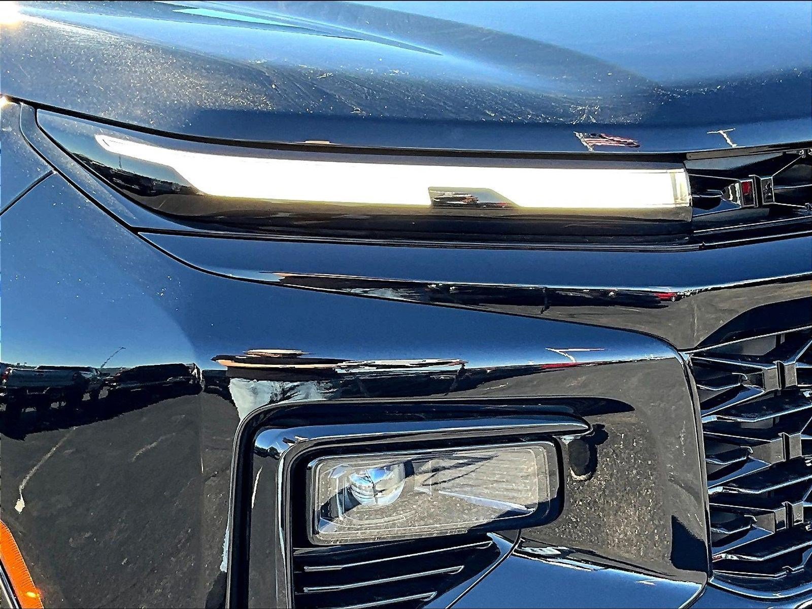 New 2027 Chevrolet Traverse RS w/ LPO, Floor Liner Package FWD image 8