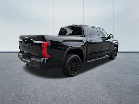 Used 2025 Toyota Tundra SR5 w/ SR5 Premium Package AWD/4WD image 5