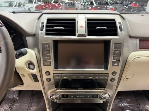 Used 2017 Lexus GX 460 Premium AWD/4WD image 38