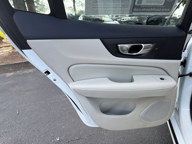 Used 2022 Volvo S60 B5 Momentum w/ Climate Package FWD image 21