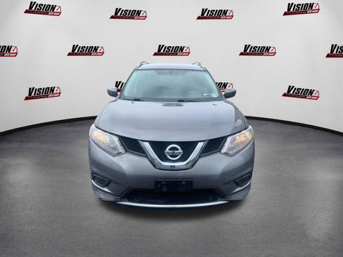 Used 2016 Nissan Rogue SV image 2