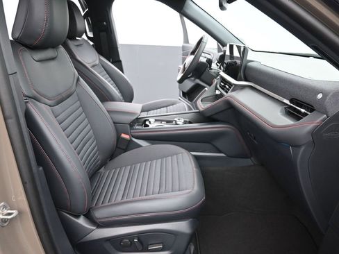 New 2026 Ford Explorer ST-Line w/ ST-Line Street Pack image 16