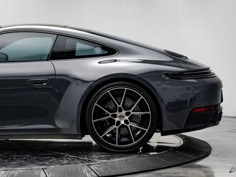 Used 2025 Porsche 911 Carrera T RWD image 9