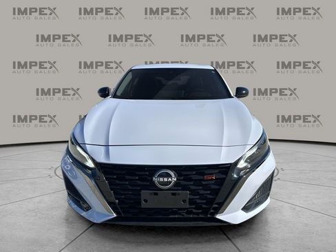 Used 2024 Nissan Altima 2.5 SR w/ SR Premium Package image 8