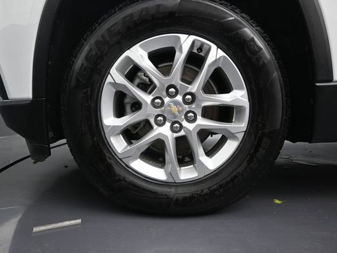 Used 2021 Chevrolet Traverse LT FWD image 10
