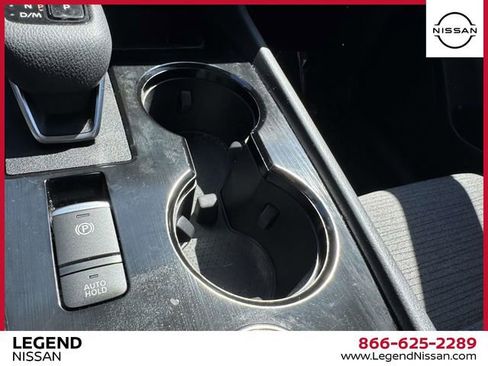 Used 2023 Nissan Rogue SV image 30