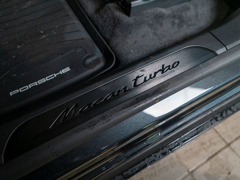 New 2025 Porsche Macan Turbo Electric AWD/4WD image 26