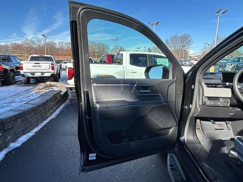 New 2026 GMC Sierra EV Elevation image 23