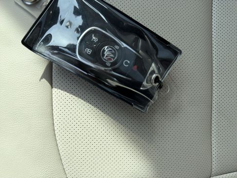 Used 2024 Buick Enclave Essence w/ Experience Buick Package image 36