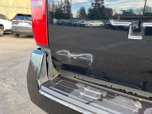 Used 2025 Toyota Tacoma TRD Off-Road image 17