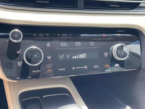 Used 2023 INFINITI QX60 Sensory w/ Vision Package AWD/4WD image 20