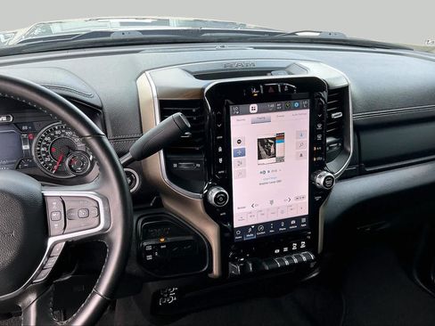 Used 2024 RAM 2500 Laramie w/ Safety Group AWD/4WD image 7