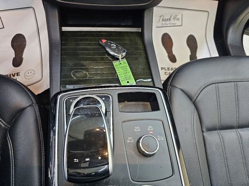 Used 2018 Mercedes-Benz GLE 350 w/ Premium 1 Package image 37