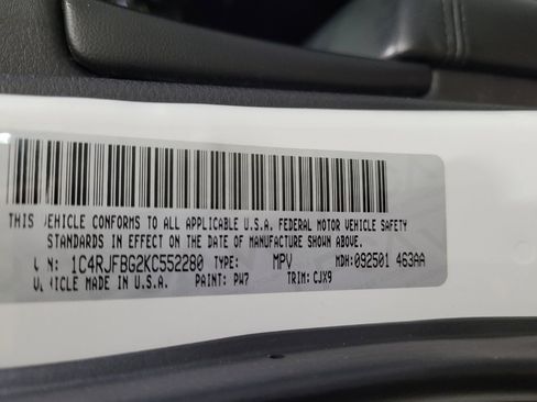 Used 2019 Jeep Grand Cherokee Limited AWD/4WD image 33