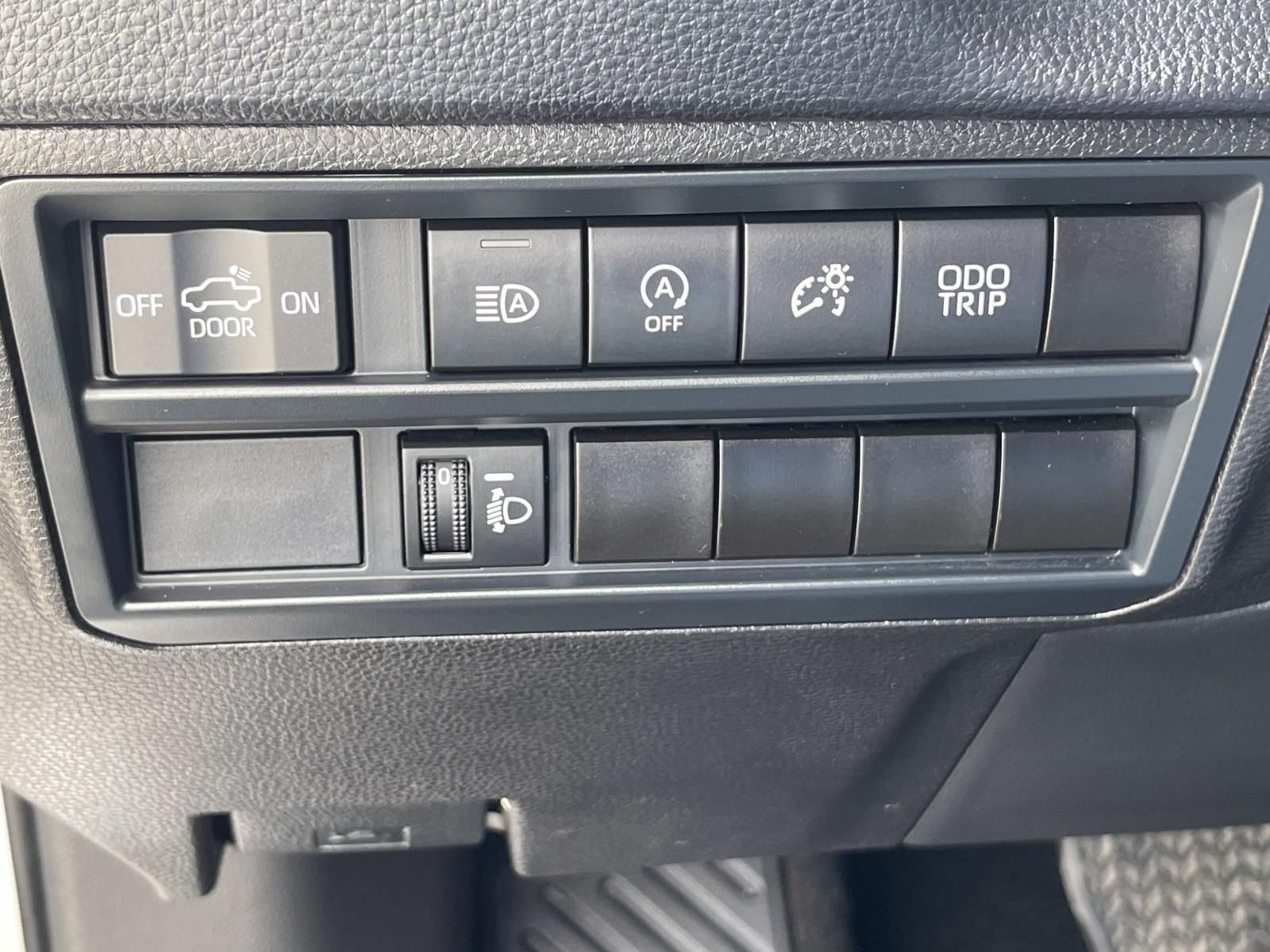 Used 2025 Toyota Tundra SR AWD/4WD image 24