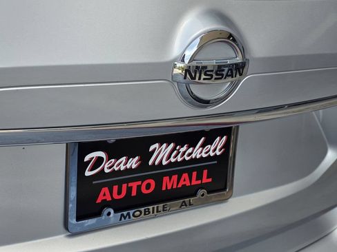 Used 2020 Nissan Rogue S FWD image 24