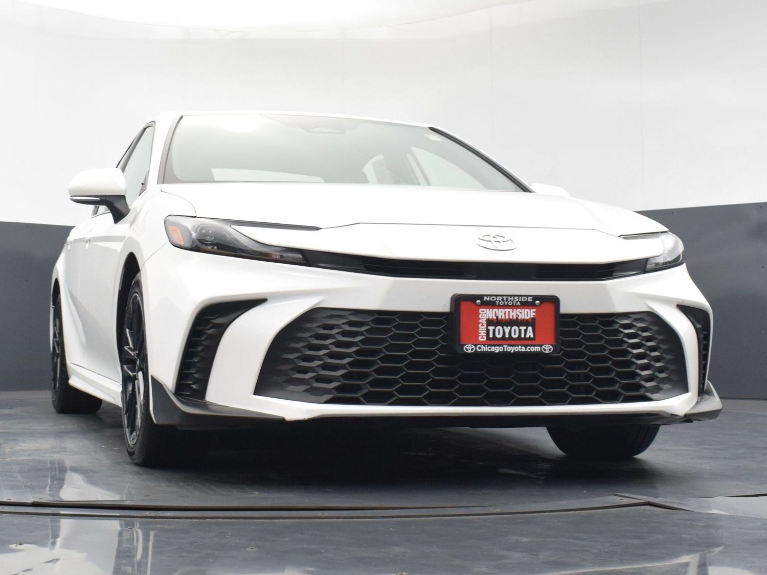 Used 2025 Toyota Camry SE FWD image 29