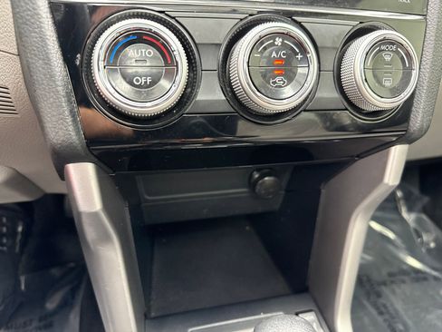 Used 2016 Subaru Forester 2.5i Limited image 29