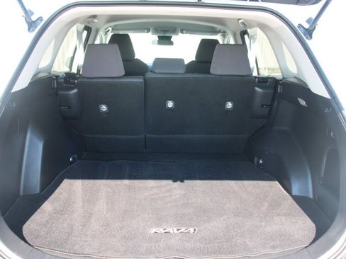 Used 2020 Toyota RAV4 XLE w/ Carpet Mat Package FWD image 15