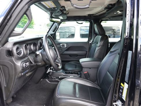 Used 2022 Jeep Wrangler Unlimited Sahara w/ Cold Weather Group AWD/4WD image 2