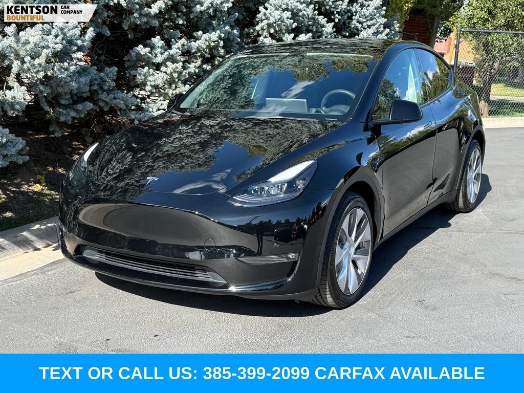Used 2023 Tesla Model Y Long Range AWD/4WD image 2