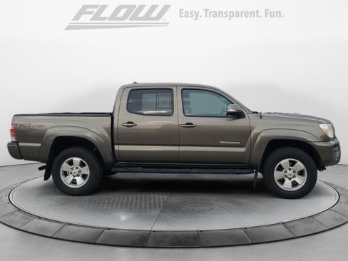 Used 2015 Toyota Tacoma 4x4 Double Cab w/ TRD Sport Package image 10