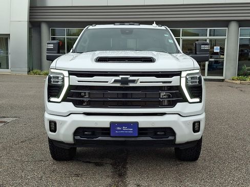 Used 2024 Chevrolet Silverado 2500 LTZ w/ LTZ Plus Package AWD/4WD image 3