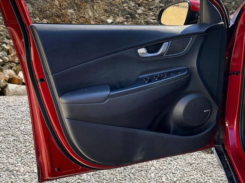 Used 2021 Hyundai Kona Limited image 21