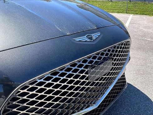 Used 2025 Genesis G70 2.5T image 34