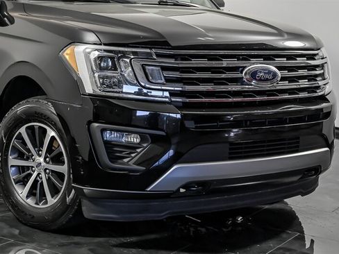 Used 2018 Ford Expedition Max XLT w/ Equipment Group 202A AWD/4WD image 2