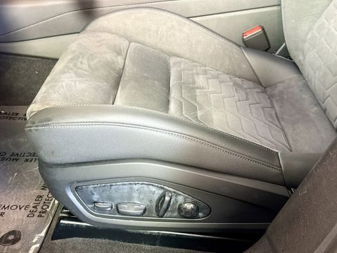 Used 2023 Audi e-tron GT Premium Plus image 18