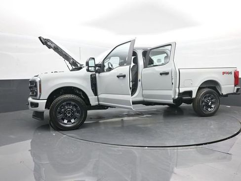New 2026 Ford F250 4x4 Crew Cab Super Duty image 43