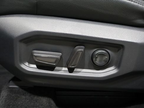 Used 2024 Toyota Tundra Limited image 13