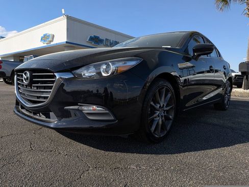 Used 2018 MAZDA MAZDA3 Touring FWD image 8