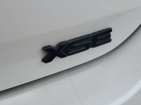 Used 2021 Toyota Highlander XSE image 8