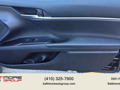 Used 2018 Toyota Camry SE image 21