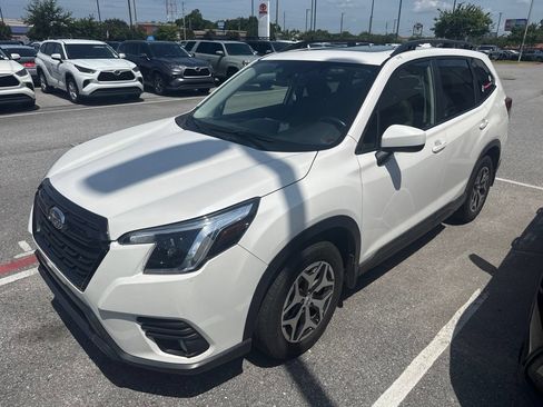 Used 2022 Subaru Forester Premium w/ Popular Package #1 AWD/4WD image 1