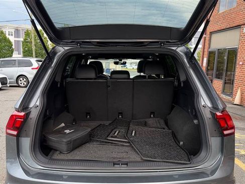 Used 2021 Volkswagen Tiguan SE R-Line AWD/4WD image 11