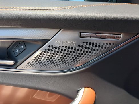 New 2026 Jaguar F-PACE R-Dynamic S image 16