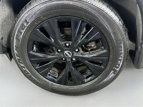 Used 2023 Nissan Rogue SV w/ SV Premium B Package image 31