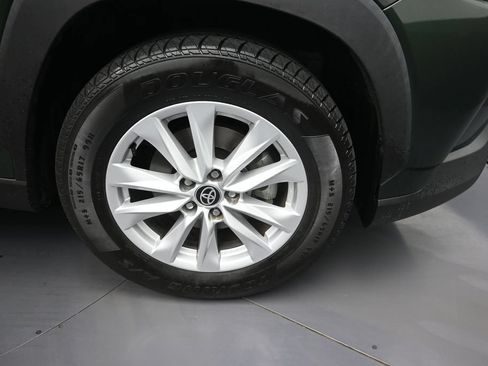 Used 2022 Toyota Corolla Cross LE FWD image 9