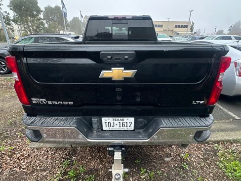 Used 2023 Chevrolet Silverado 2500 LTZ w/ LTZ Premium Package image 4