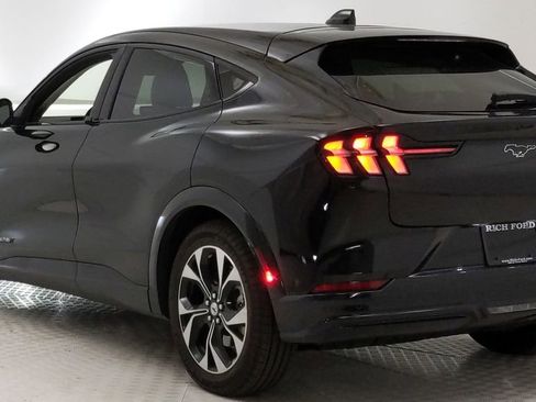 New 2023 Ford Mustang Mach-E Premium image 5