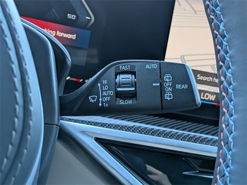 Used 2025 BMW X7 M60i w/ Executive Package image 34