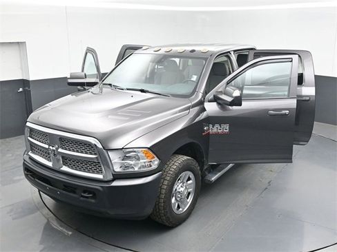 Used 2016 RAM 2500 Tradesman w/ Chrome Appearance Group image 47