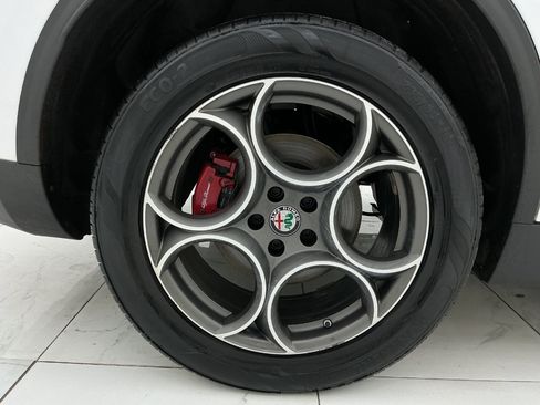 Used 2018 Alfa Romeo Stelvio AWD image 48
