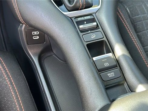 Used 2025 Honda HR-V Sport image 19