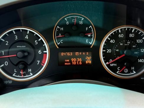 Used 2008 Nissan Titan SE AWD/4WD image 14